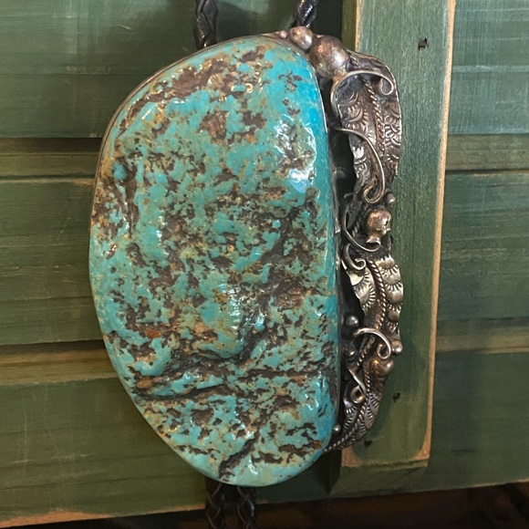 Beautiful Turquoise Bolo tie-OG-Vintage!!